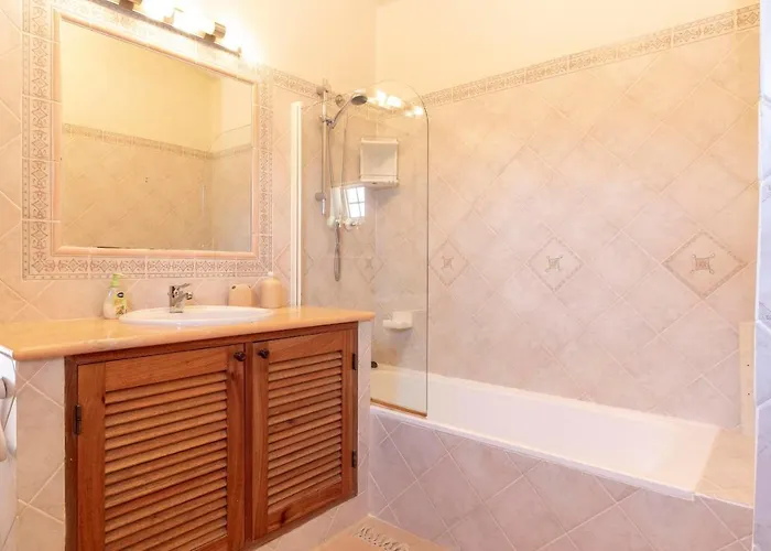 Vila Casa Ouricos Large Pool Bbq Walk To