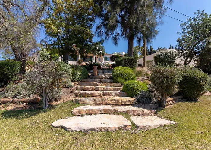 Casa Ouricos Large Pool Bbq Walk To