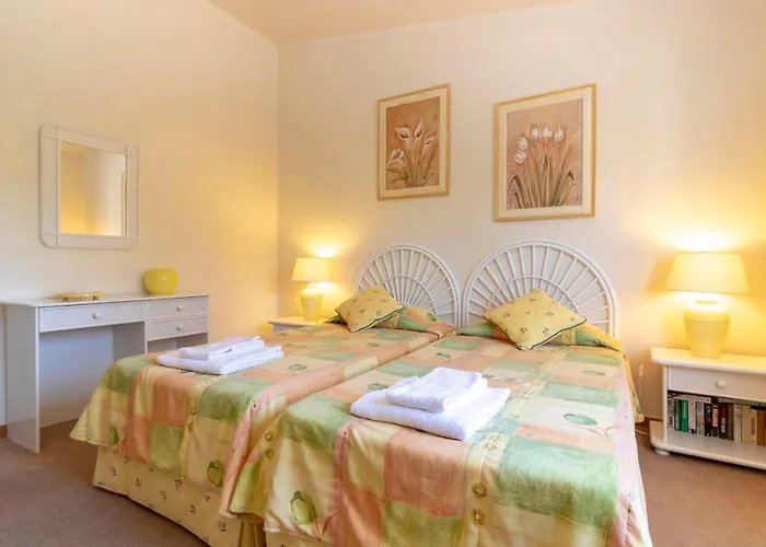 Casa Ouricos Large Pool Bbq Walk To Villa