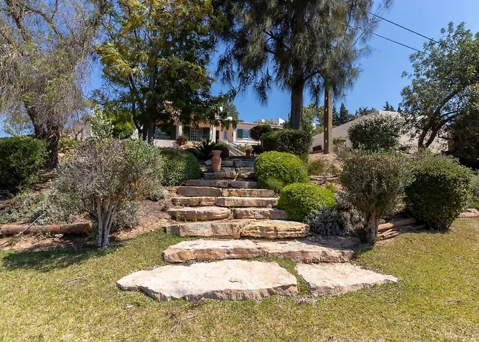 Casa Ouricos Large Pool Bbq Walk To